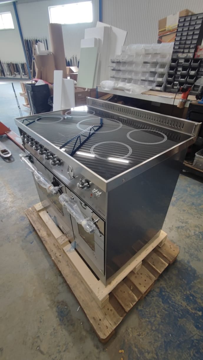 outlet-dolce-vita-induktionsspis-90-cm-2-ugnar-parlvit-krom