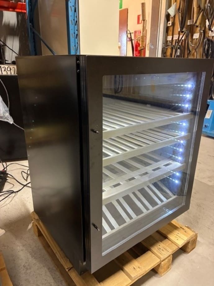 outlet-inbyggbar-vinkyl-winecave-700-60s-anthracite-black