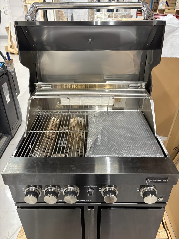 outlet-black-collection-freistehender-gasgrill-mit-4-effizienten-brennern-und-infrarotbrenner