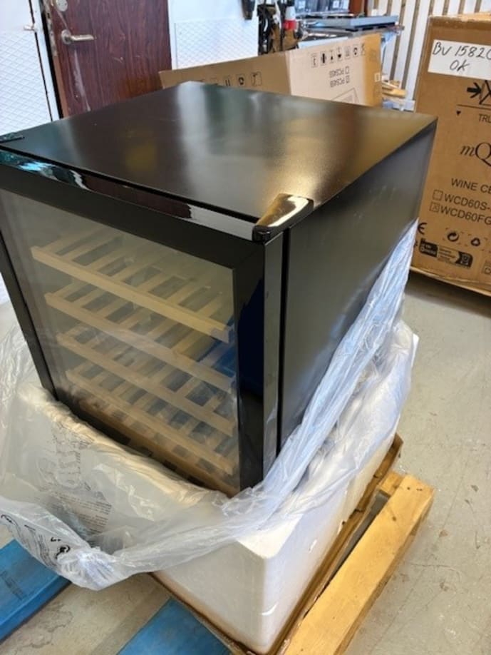 outlet-freistehender-weinkuhlschrank-polar-collection-49