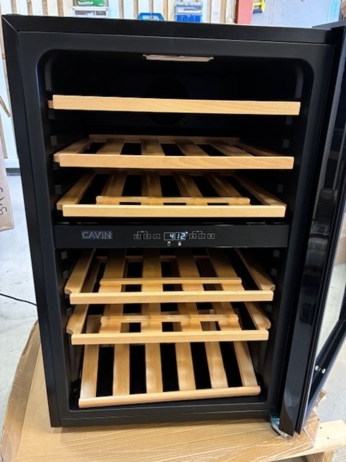 outlet-fritstaende-vinkoleskab-polar-collection-51