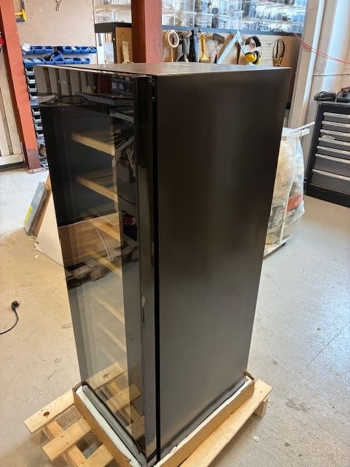 outlet-freistehender-weinkuhlschrank-northern-collection-39-black