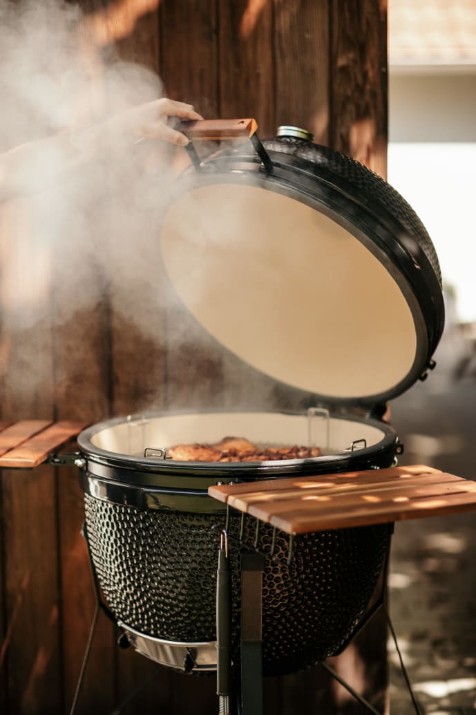 kamado-grilli-keraaminen-grilli-sumo-maxi-musta