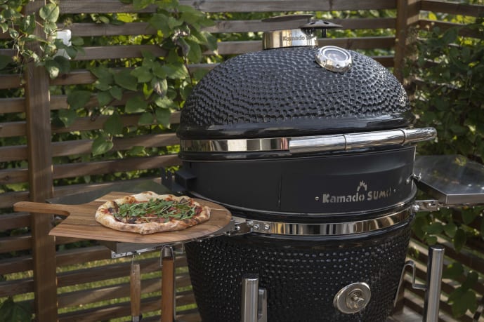 kamado-grilli-keraaminen-grilli-signature-pro-musta