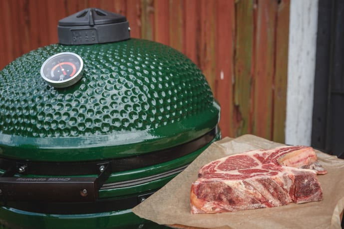 barbecue-kamado-barbecue-en-ceramique-sumo-midi-vert