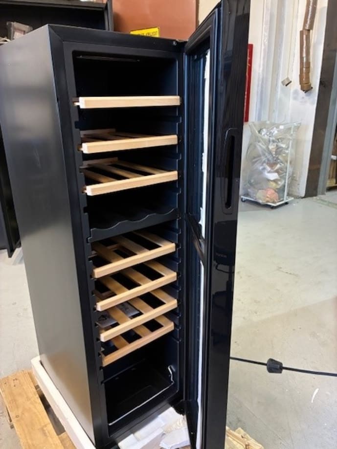 outlet-freistehender-weinkuhlschrank-northern-collection-27-black