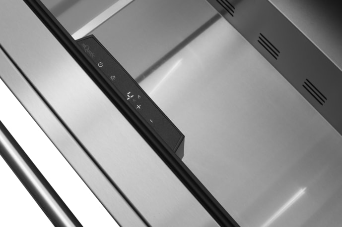 sisaanrakennettava-juomakaappi-edge-90-stainless