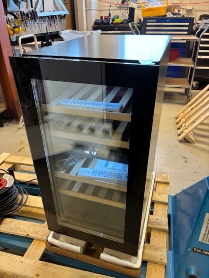 outlet-inbyggbar-vinkyl-arctic-collection-40d-fullglass-black
