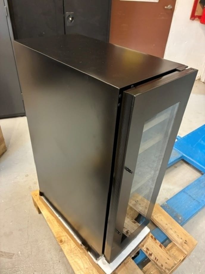 outlet-innebygd-vinskap-winecave-780-30d-anthracite-black