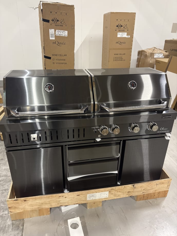 outlet-black-collection-freistehender-gas-und-holzkohlegrill