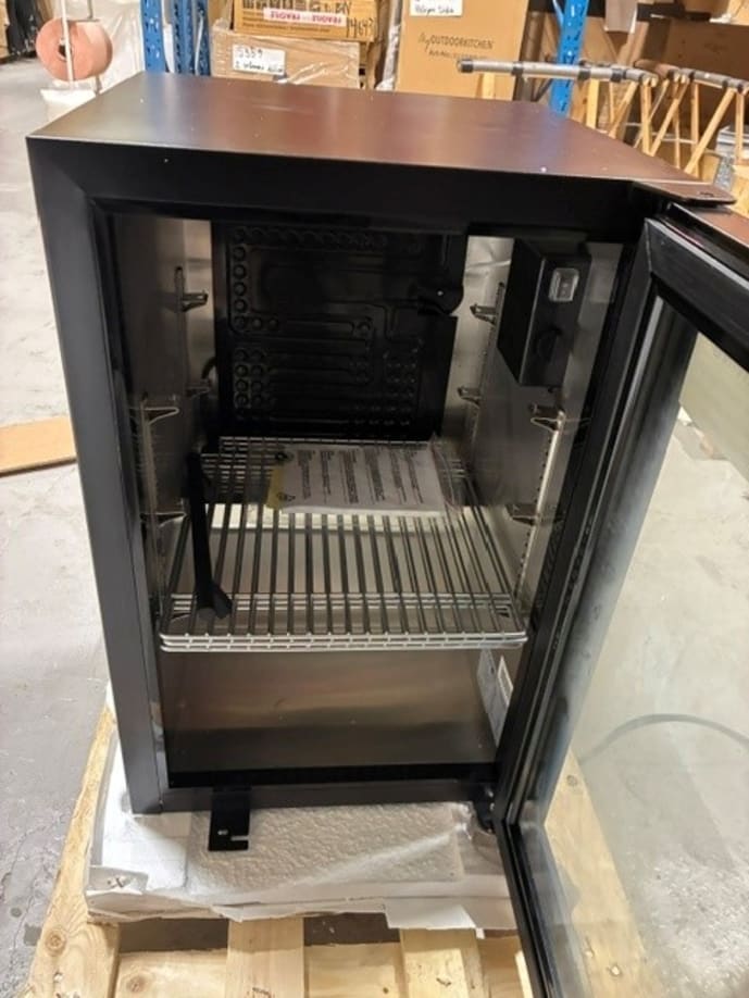 outlet-frittstaende-olskap-outdoor-collection-63-black