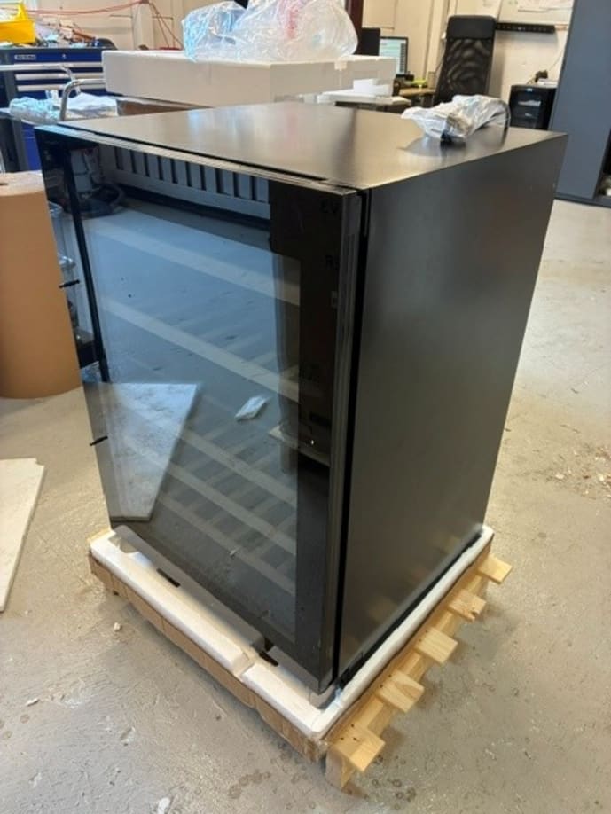 outlet-unterbau-weinkuhlschrank-winecave-800-60d-fullglass-black