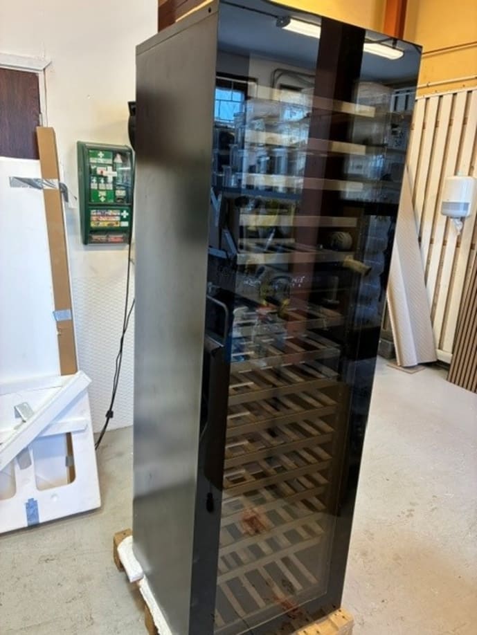 outlet-integrerbar-vinkyl-winekeeper-exclusive-112d-push-pull
