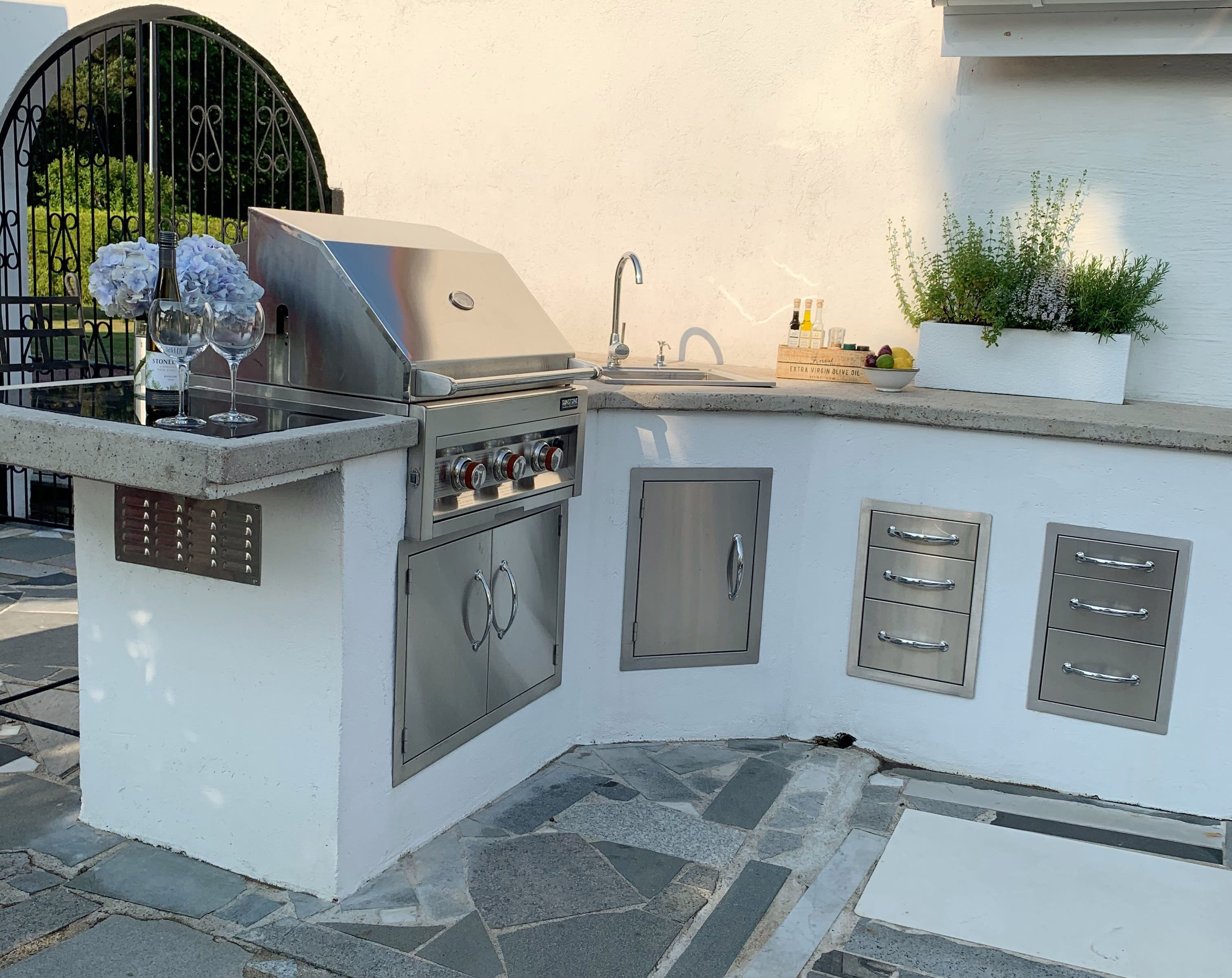 Outdoor kitchen package top