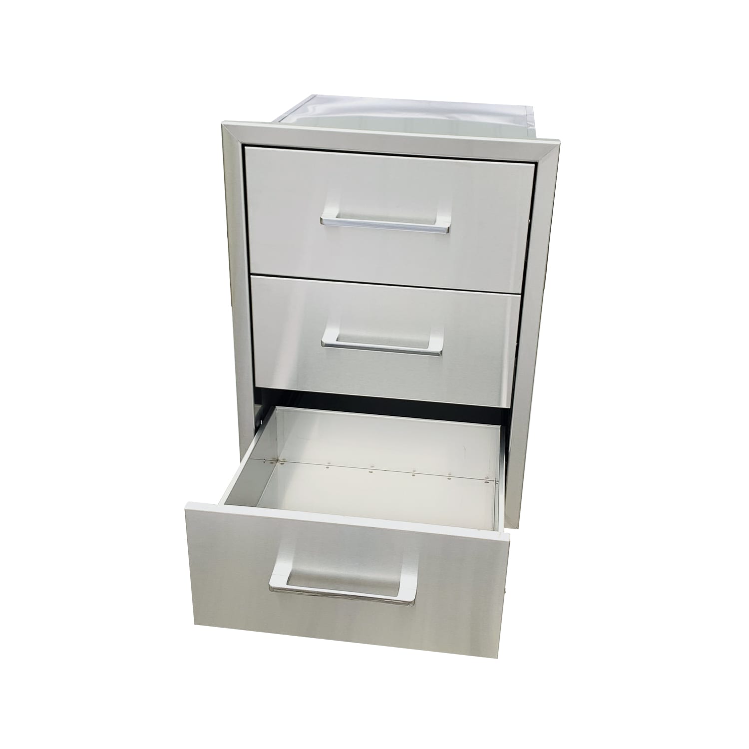 Builtin Triple drawer