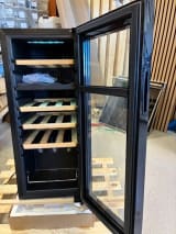 outlet-freistehender-weinkuhlschrank-northern-collection-18-black