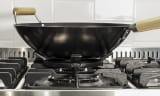 ensemble-piano-de-cuisson-acier-inoxydable-laiton-dolcevita-90-cm-piano-de-cuisson-a-gaz-hotte-credence