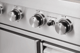 stainless-collection-vapaasti-seisova-kaasugrilli-jossa-6-poltinta-ja-infrapuna-powersear-zone