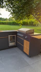 designer-series-module-independant-avec-refrigerateur-et-armoire-de-rangement