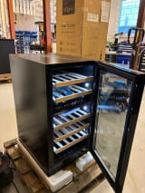 outlet-innbyggbart-vinskap-winecave-700-40d-anthracite-black