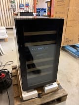 outlet-vinkoleskab-til-indbygning-winecave-700-40d-anthracite-black