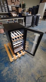 outlet-fritstaende-vinkoleskab-wineexpert-24-stainless
