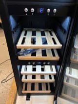 outlet-frittstaende-vinskap-wineexpert-24-fullglass-black