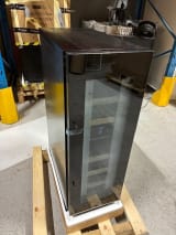 outlet-vinkoleskab-til-indbygning-winecave-800-30d-fullglass-black