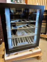 outlet-innbyggbart-vinskap-winecave-700-60s-anthracite-black