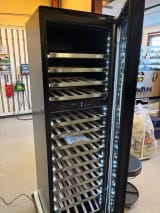 outlet-integrerbart-vinkoleskab-winekeeper-exclusive-112d-push-pull