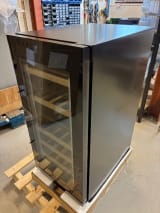 outlet-vinkoleskab-til-indbygning-winecave-800-40d-fullglass-black