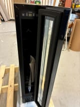outlet-innbyggbart-vinskap-arctic-collection-15s-fullglass-black