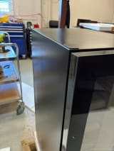 outlet-fristaende-vinkyl-wineexpert-38-fullglass-black