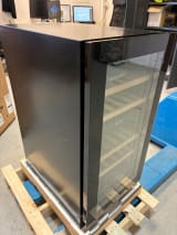 outlet-innbyggbart-vinskap-arctic-collection-40d-fullglass-black