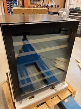 outlet-innbyggbart-vinskap-winecave-700-60d-anthracite-black