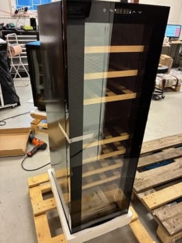 outlet-frittstaende-vinskap-northern-collection-27-black