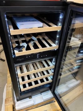 outlet-inbyggbar-vinkyl-winecave-800-40d-fullglass-black