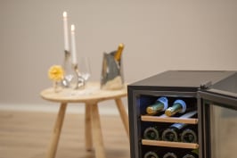 freistehender-thermoelektrischer-weinkuhlschrank-northern-collection-15-black