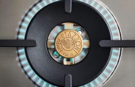 bertazzoni-professional-90-cm-gasskoketopp-med-dobbel-wokbrenner