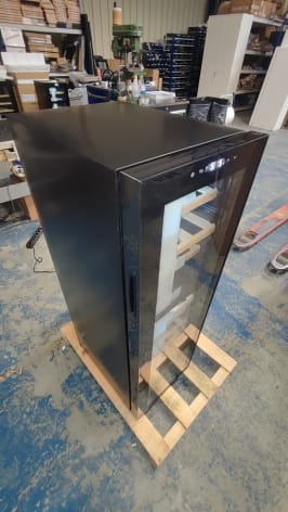 outlet-freistehender-weinkuhlschrank-northern-collection-27-black