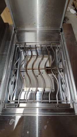 outlet-pure-fristaende-gasolgrill-med-4-brannare-och-infrarod-sidobrannare-rostfri