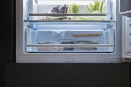 70-cm-helintegreret-kole-fryseskab-193-cm-hojt-door-on-door-ref704bbnptc