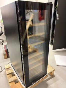 outlet-frittstaende-vinskap-wineexpert-38-fullglass-black