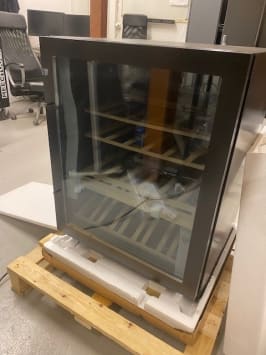 outlet-innbyggbart-vinskap-winecave-700-60s-anthracite-black