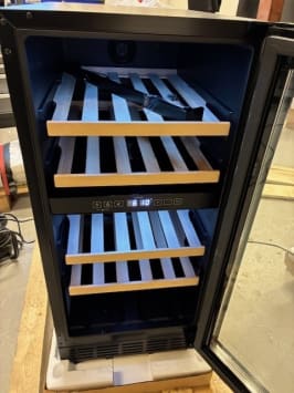 outlet-innbyggbart-vinskap-arctic-collection-40d-fullglass-black