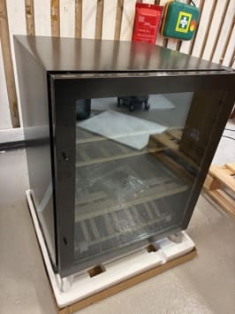 outlet-innbyggbart-vinskap-winecave-700-60s-anthracite-black