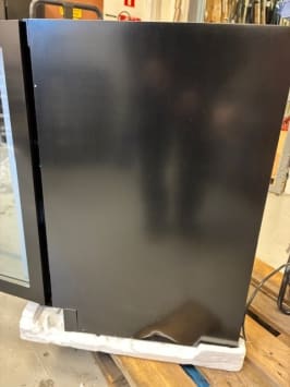 outlet-olkoleskab-til-indbygning-beerserver-60-anthracite-black