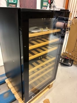 outlet-frittstaende-vinskap-wineexpert-66-fullglass-black