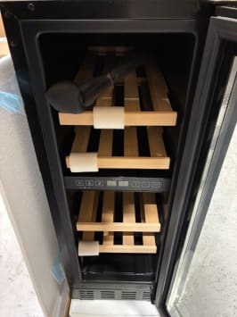 outlet-innbyggbart-vinskap-arctic-collection-30d-fullglass-black