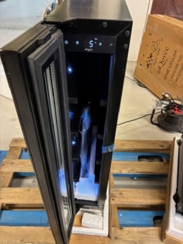 outlet-vinkoleskab-til-indbygning-winecave-700-15s-anthracite-black